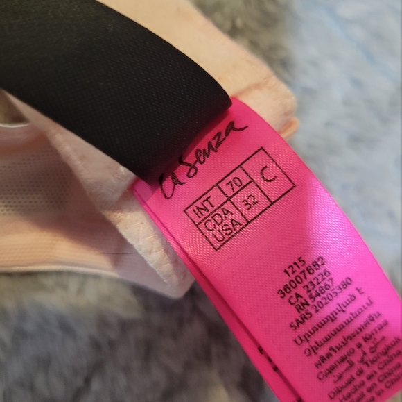 2 LA Senza bras. NWOT - 32C - Picture 3 of 5